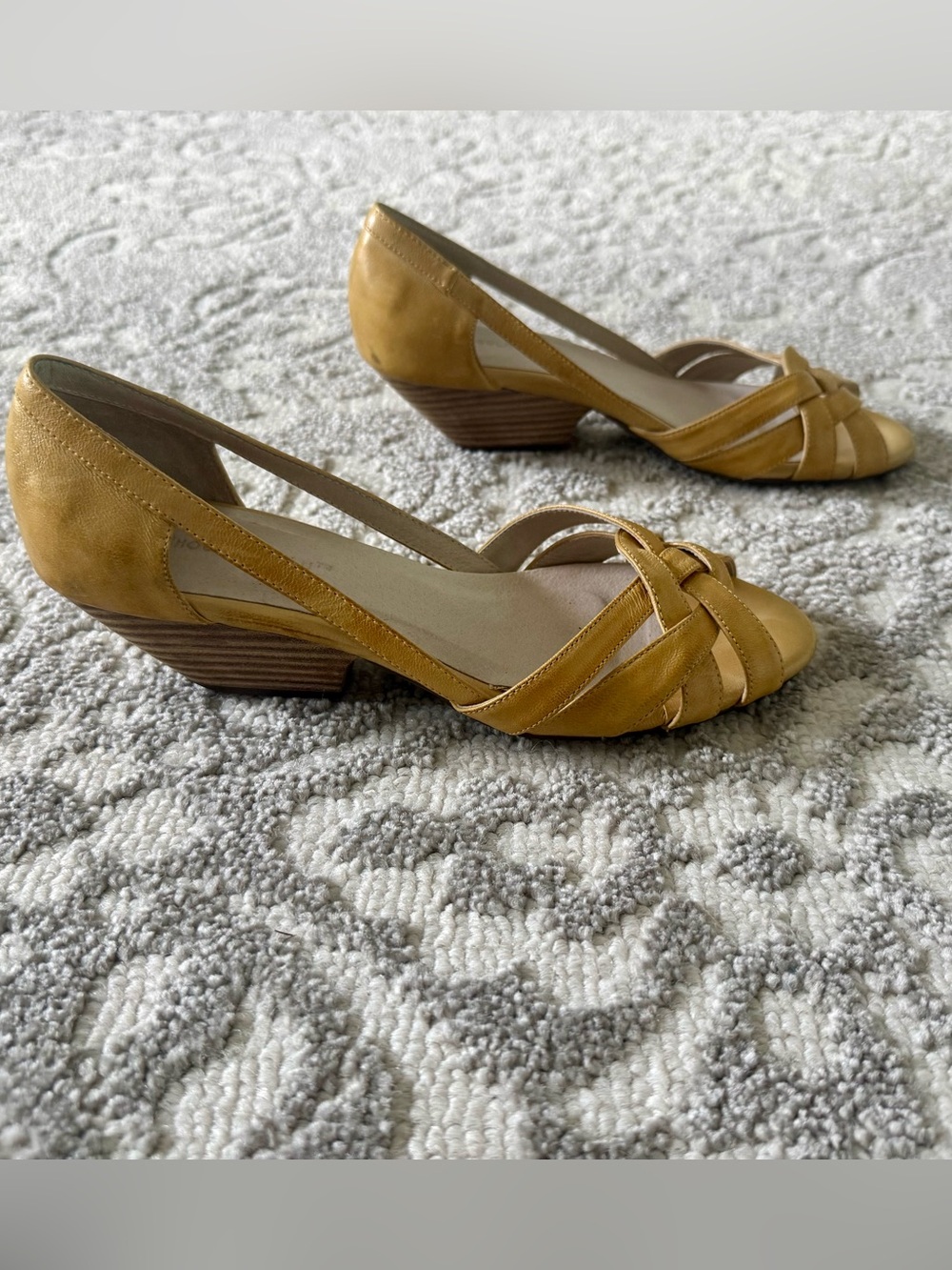 Chocolat Blu Gilly Sandal Mustard Yellow Woven Strap Slingback Retro size 6.5